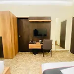 Hotel Banaras Grand