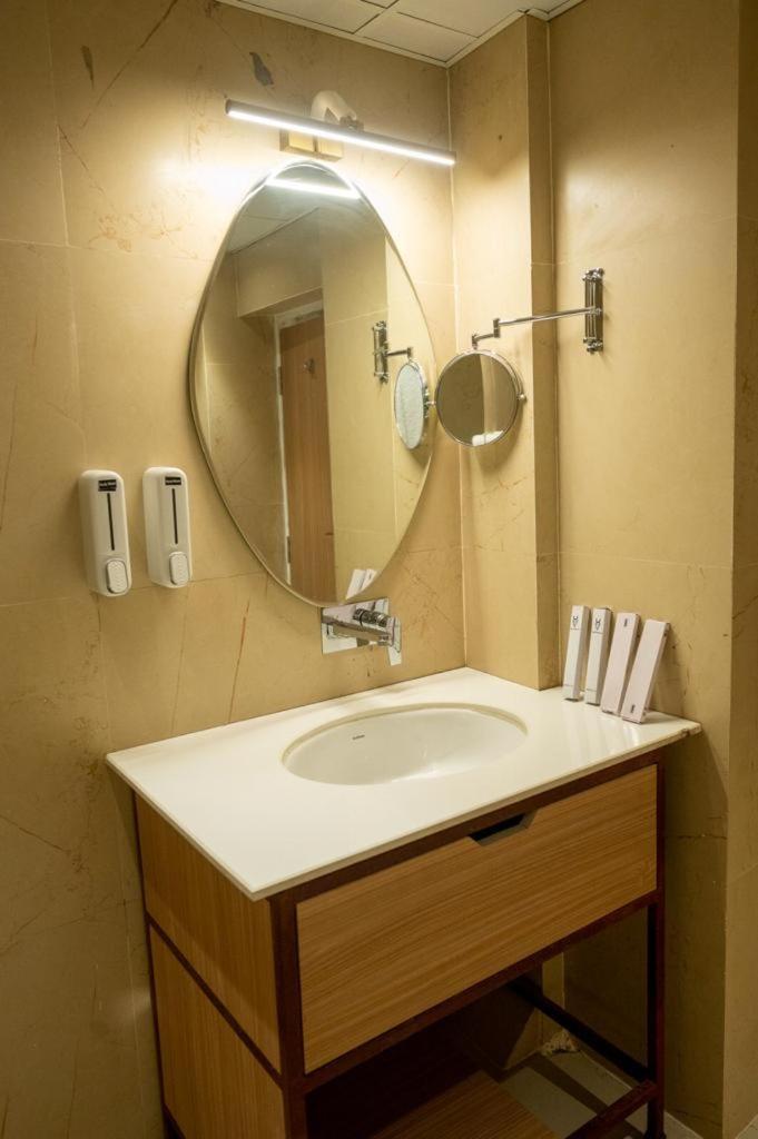 Banaras Grand 3* Varanasi